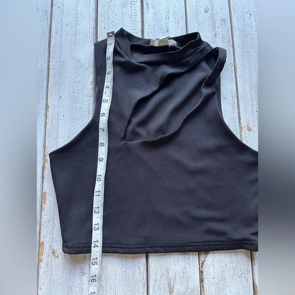 Privy | Cutout Cropped Tank | Ribbed Black | M 🖤✨ - Picture 3 of 11